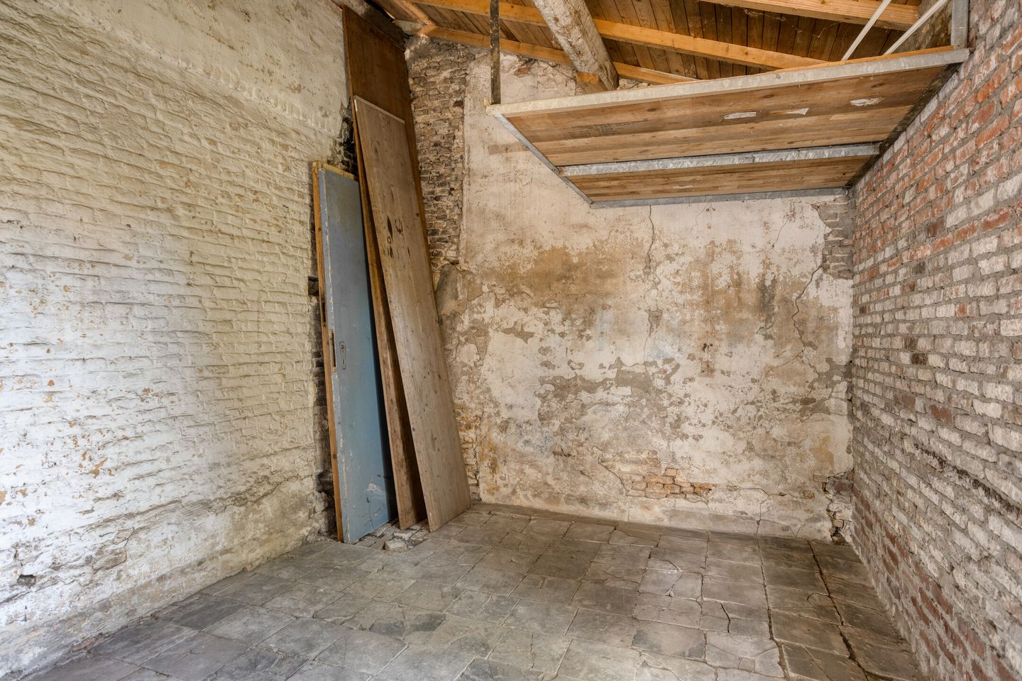 Historic Monumental Ensemble with Former Shop and Workshop in Bergen op Zoom Center — 49