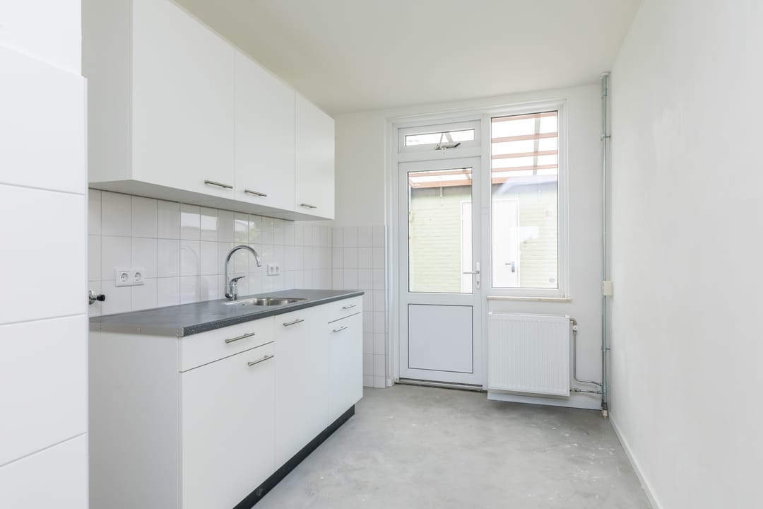 Photo 8 of Irenestraat 18