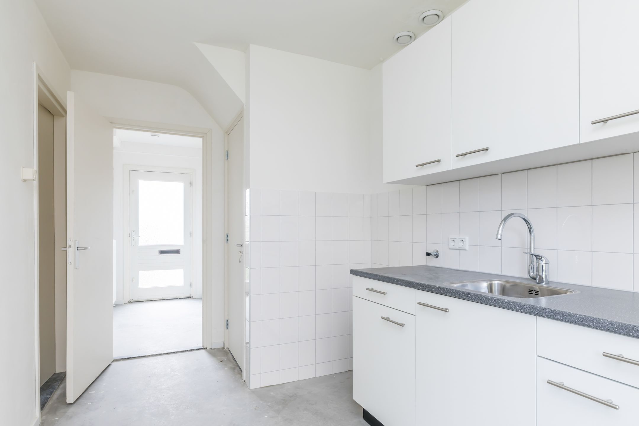 Photo 9 of Irenestraat 18
