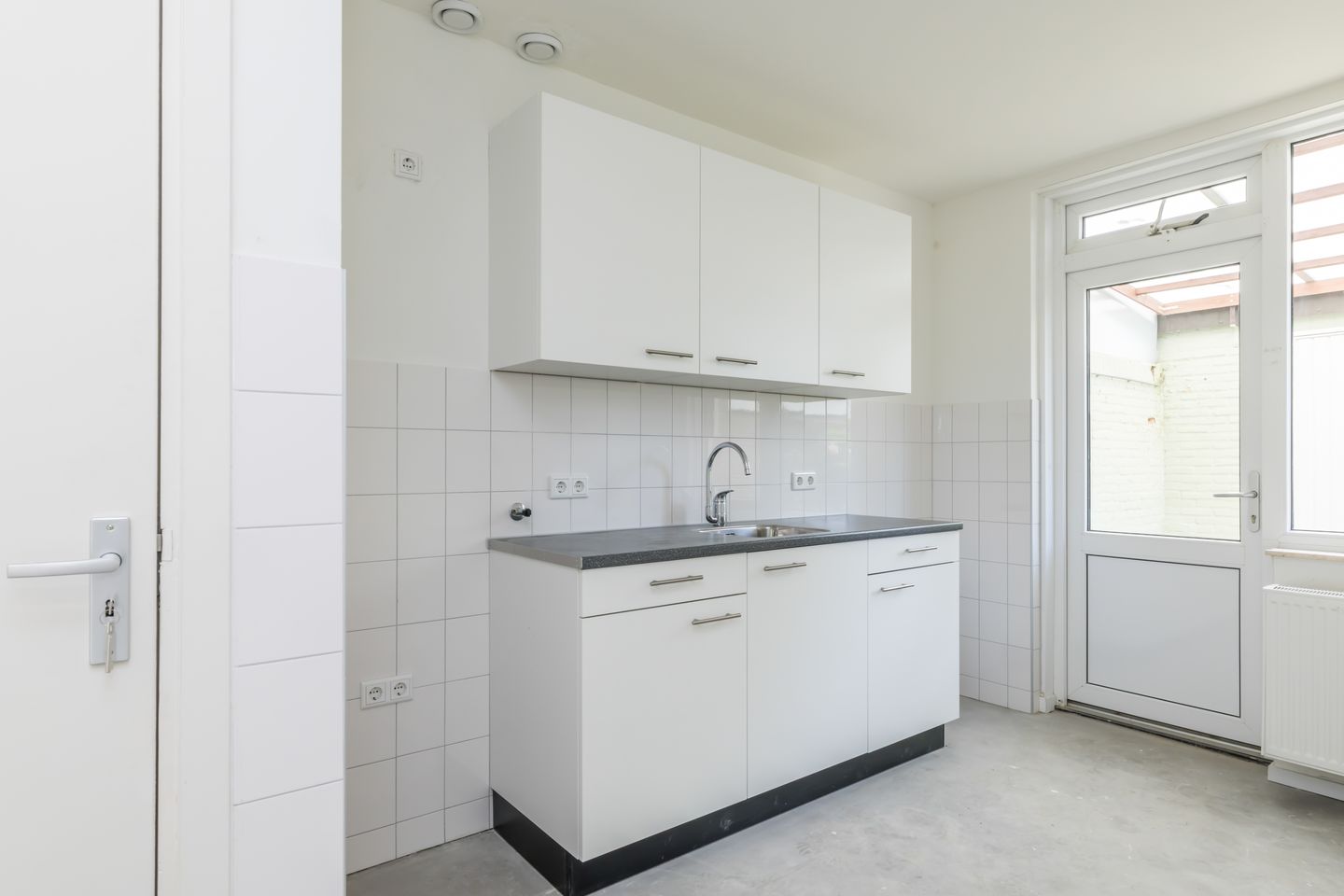 Photo 10 of Irenestraat 18