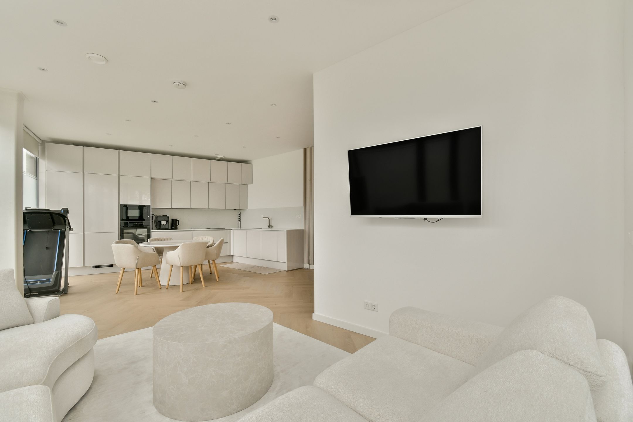 Photo 6 of Troelstralaan 211