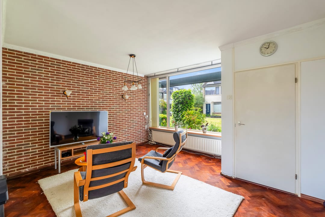 Spacious Family Home with Deep Garden Near Westerpark — 8