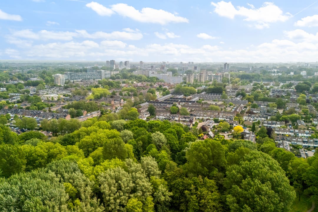 Spacious Family Home with Deep Garden Near Westerpark — 58