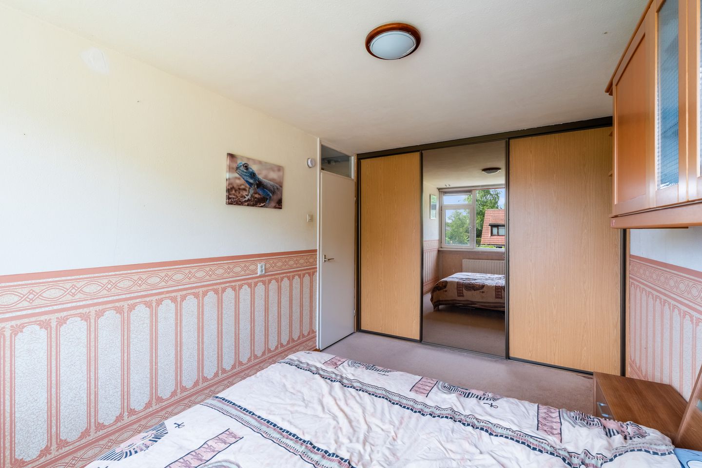 Spacious Family Home with Deep Garden Near Westerpark — 25