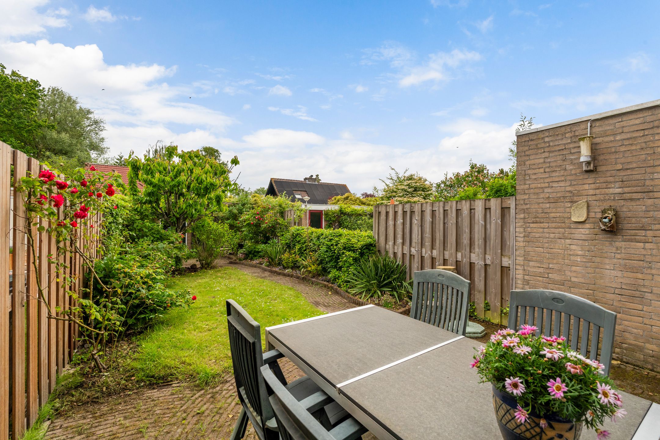 Spacious Family Home with Deep Garden Near Westerpark — 39