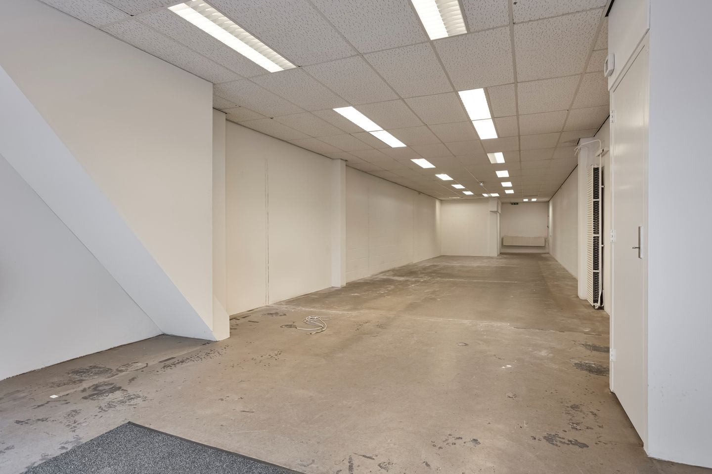 Bekijk foto 3 van Wezenstraat 3