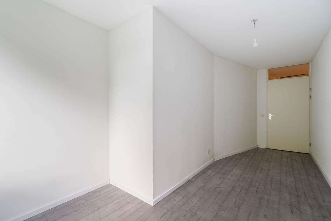 Spacious Apartment with Balcony and Private Parking in Central Weert — 23