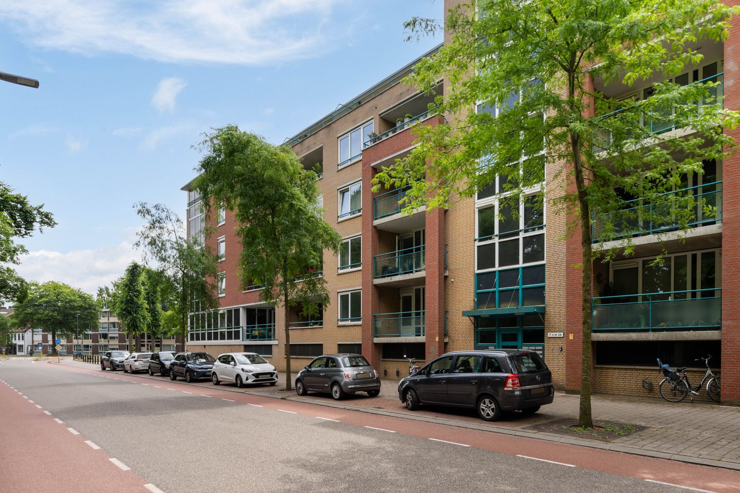 Spacious Apartment with Balcony and Private Parking in Central Weert — 34