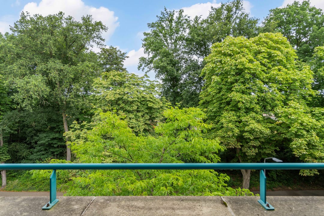 Spacious Apartment with Balcony and Private Parking in Central Weert — 28