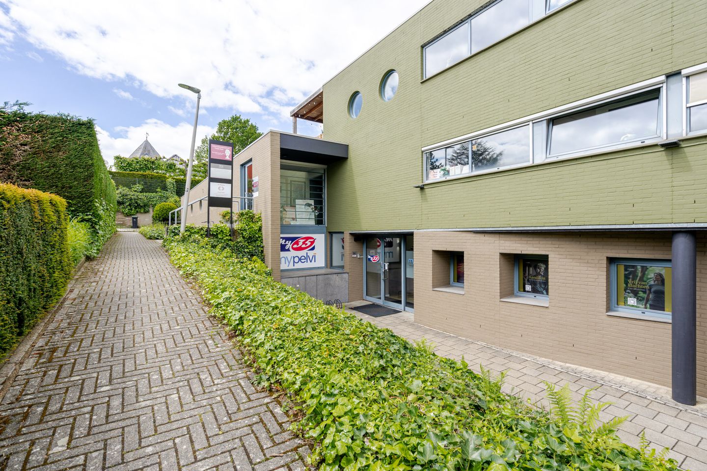 Bekijk foto 2 van Heerlerbaan 54-56
