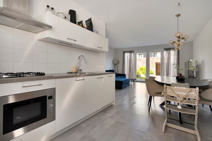 Tussenwoning te koop: Irisstraat 57, Losser