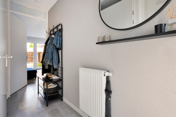 Tussenwoning te koop: Irisstraat 57, Losser