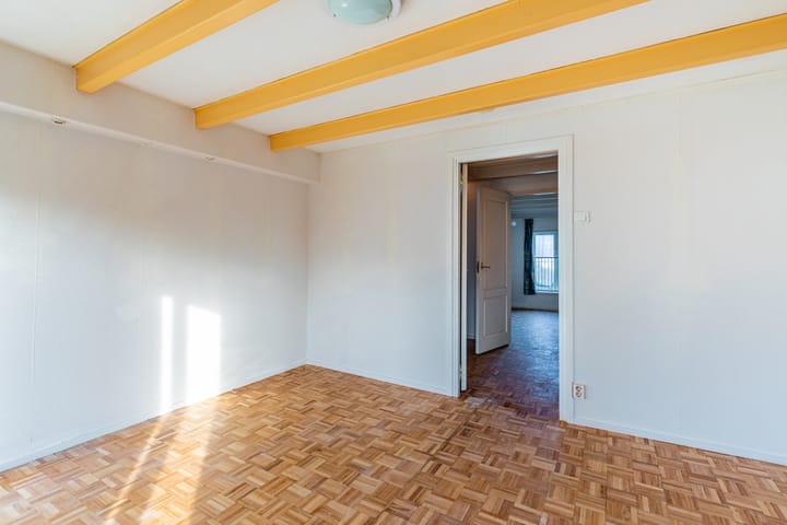 Tussenwoning te koop: Nieuwstraat 115, Weesp
