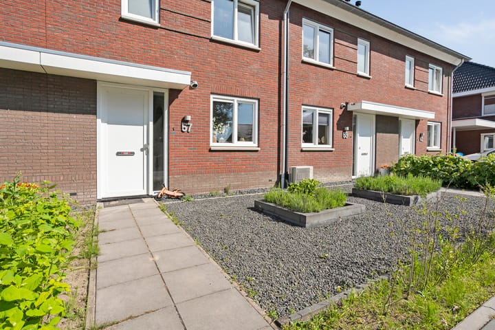 Tussenwoning te koop: Irisstraat 57, Losser