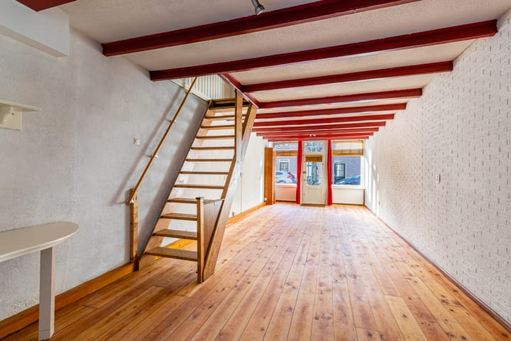 Tussenwoning te koop: Nieuwstraat 115, Weesp
