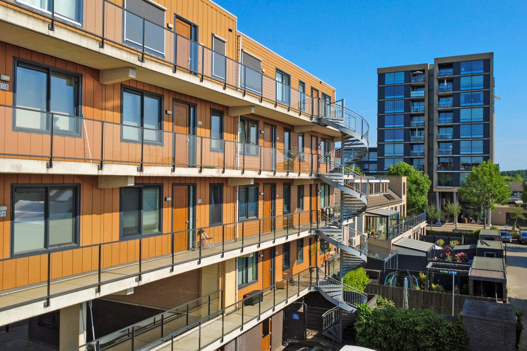 Photo 38 of Avenue Carré 182