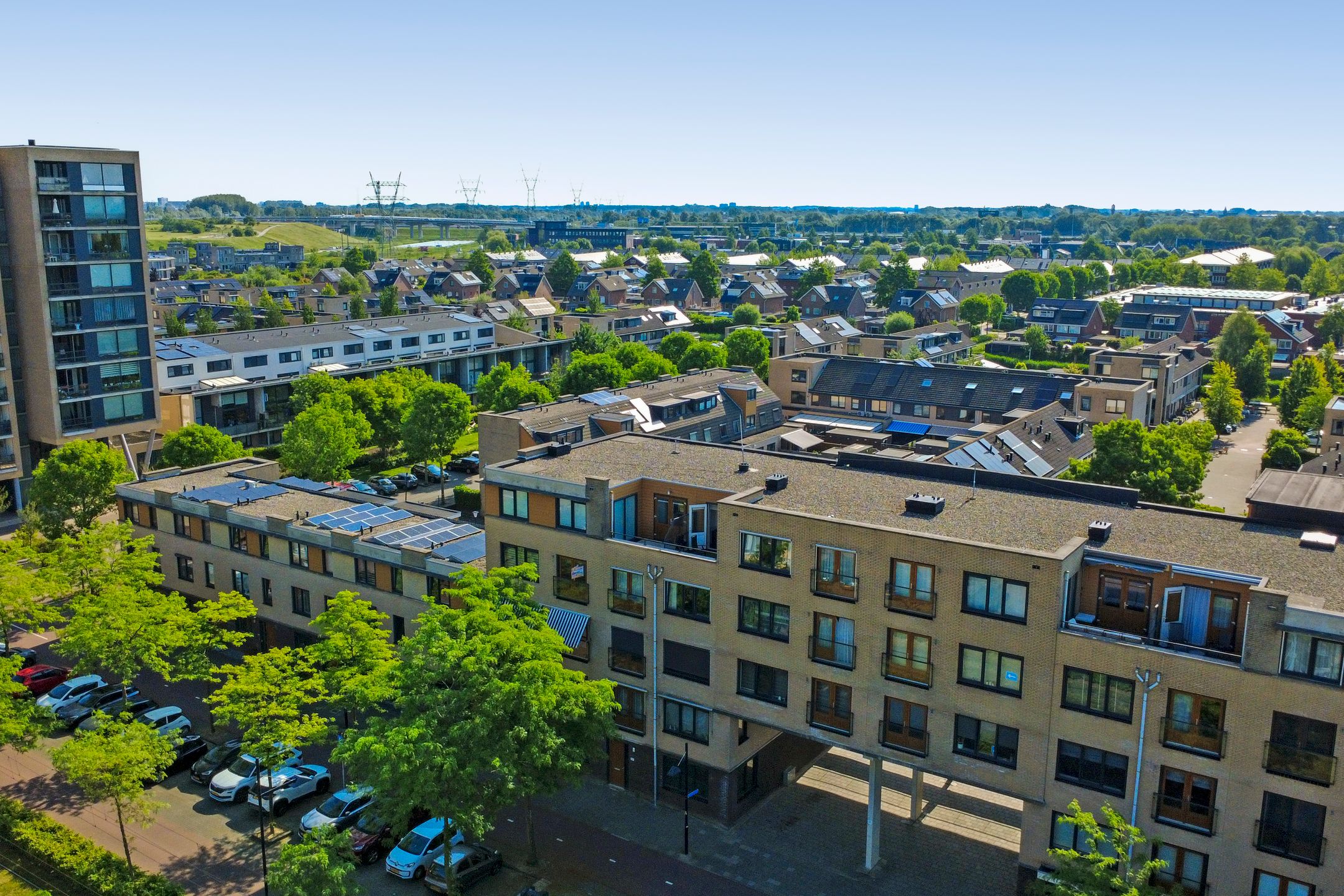 Photo 39 of Avenue Carré 182