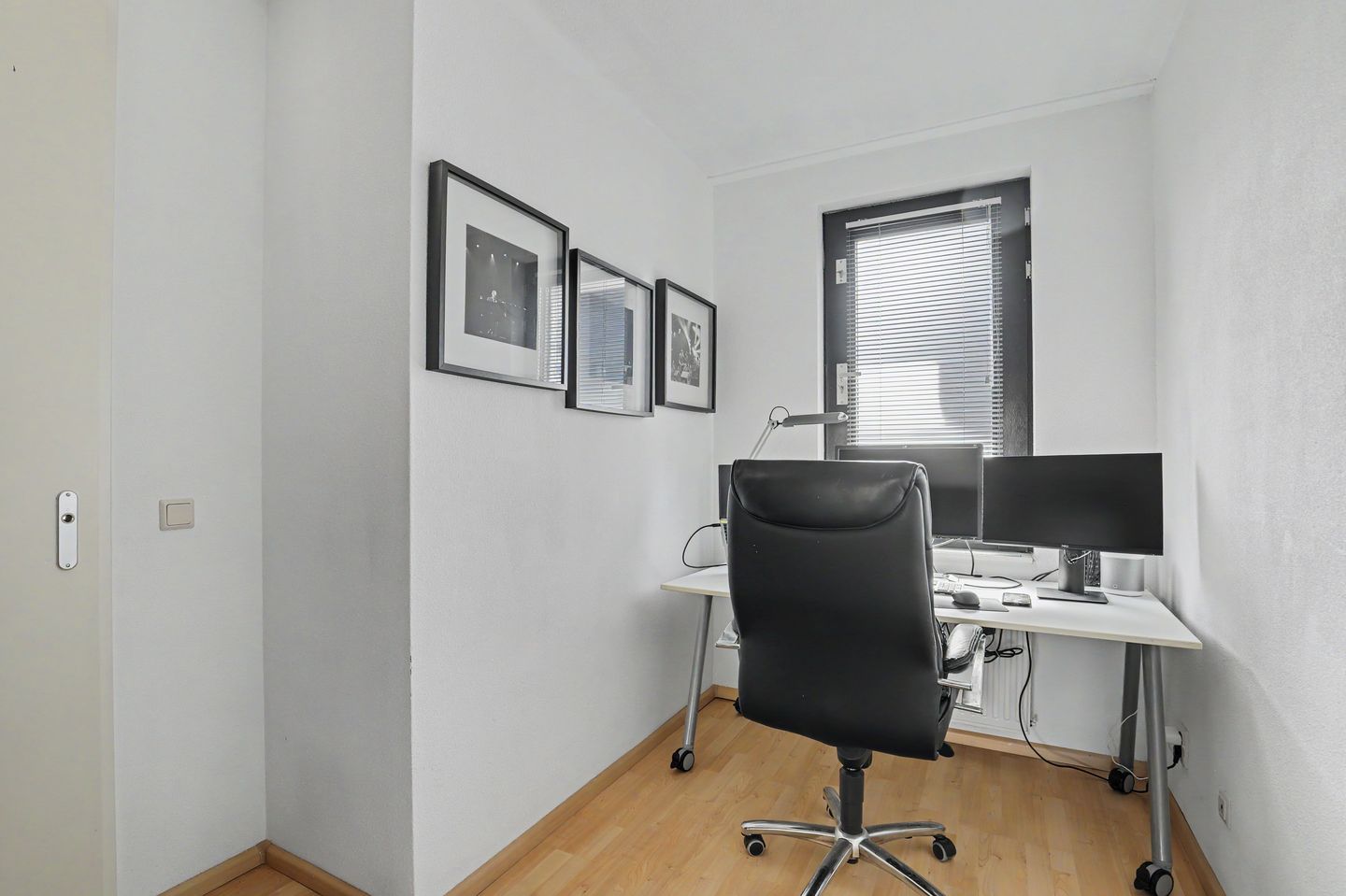 Photo 29 of Avenue Carré 182