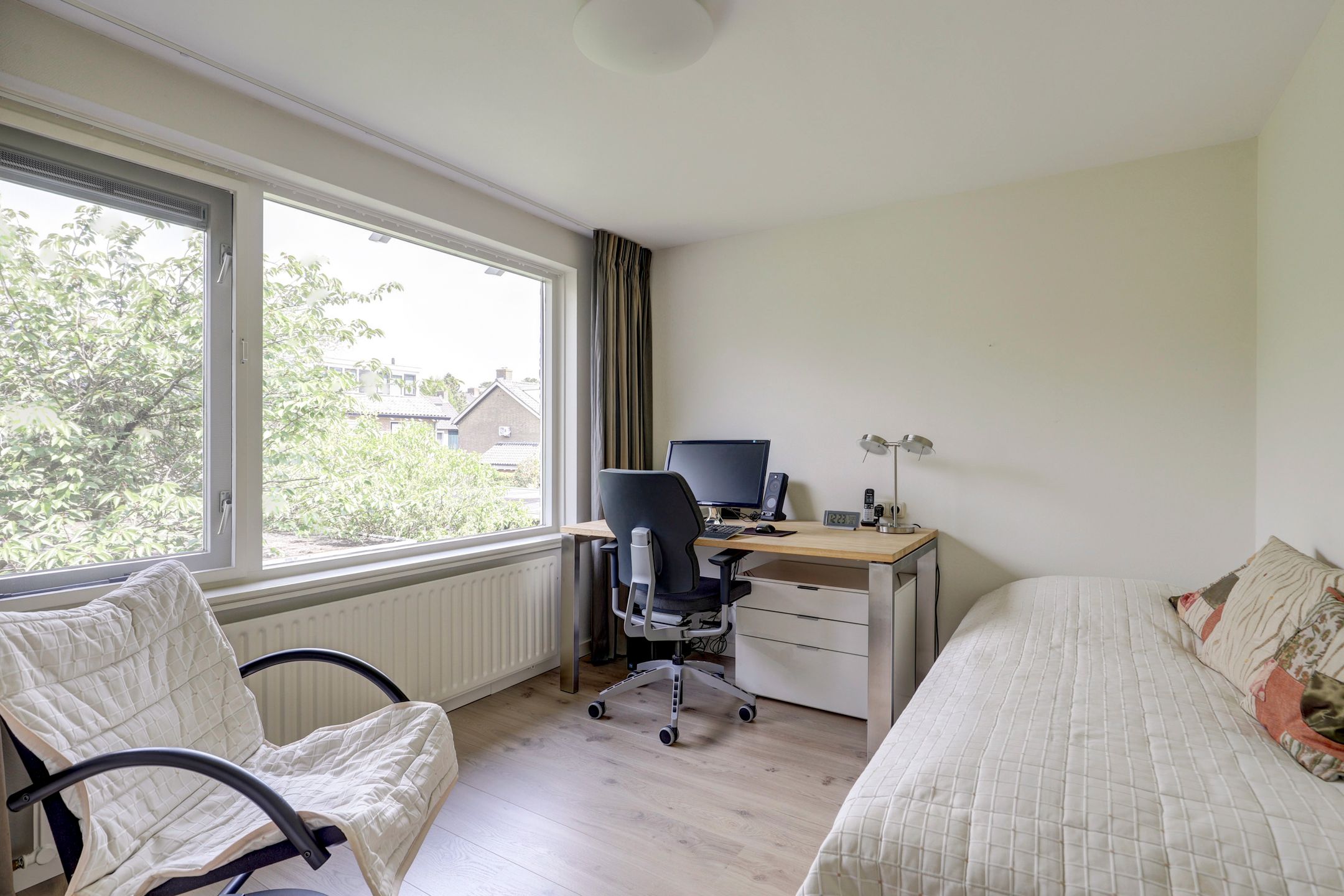 Photo 18 of Mahlerstraat 4