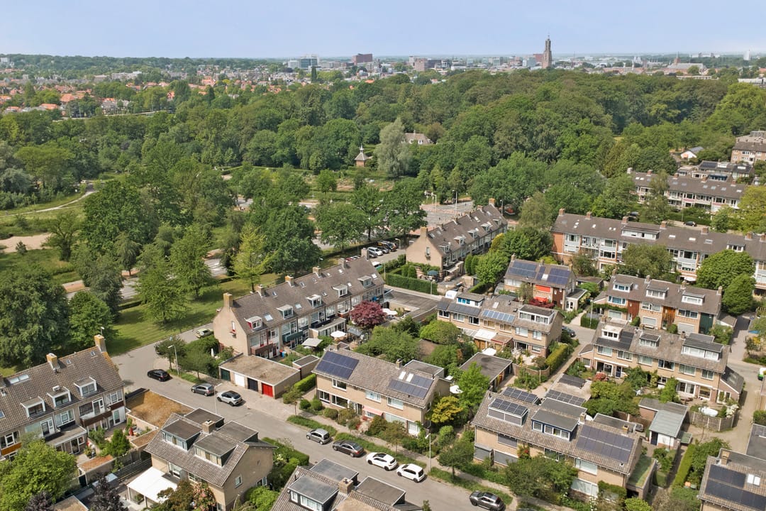 Photo 37 of Mahlerstraat 4