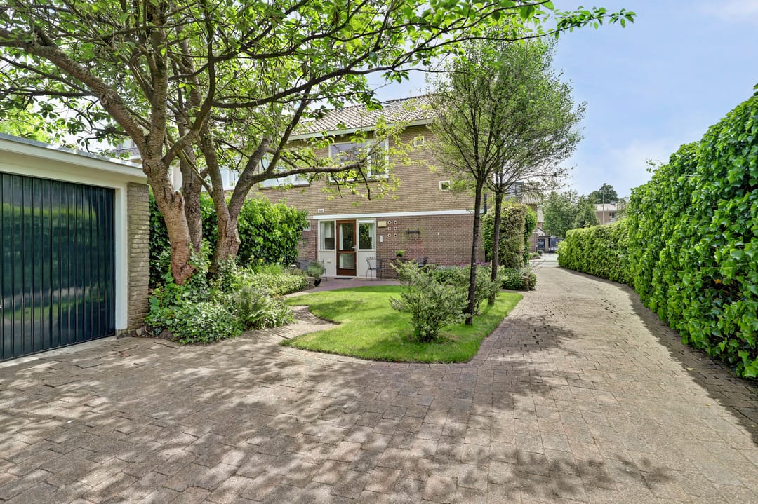 Photo 31 of Mahlerstraat 4