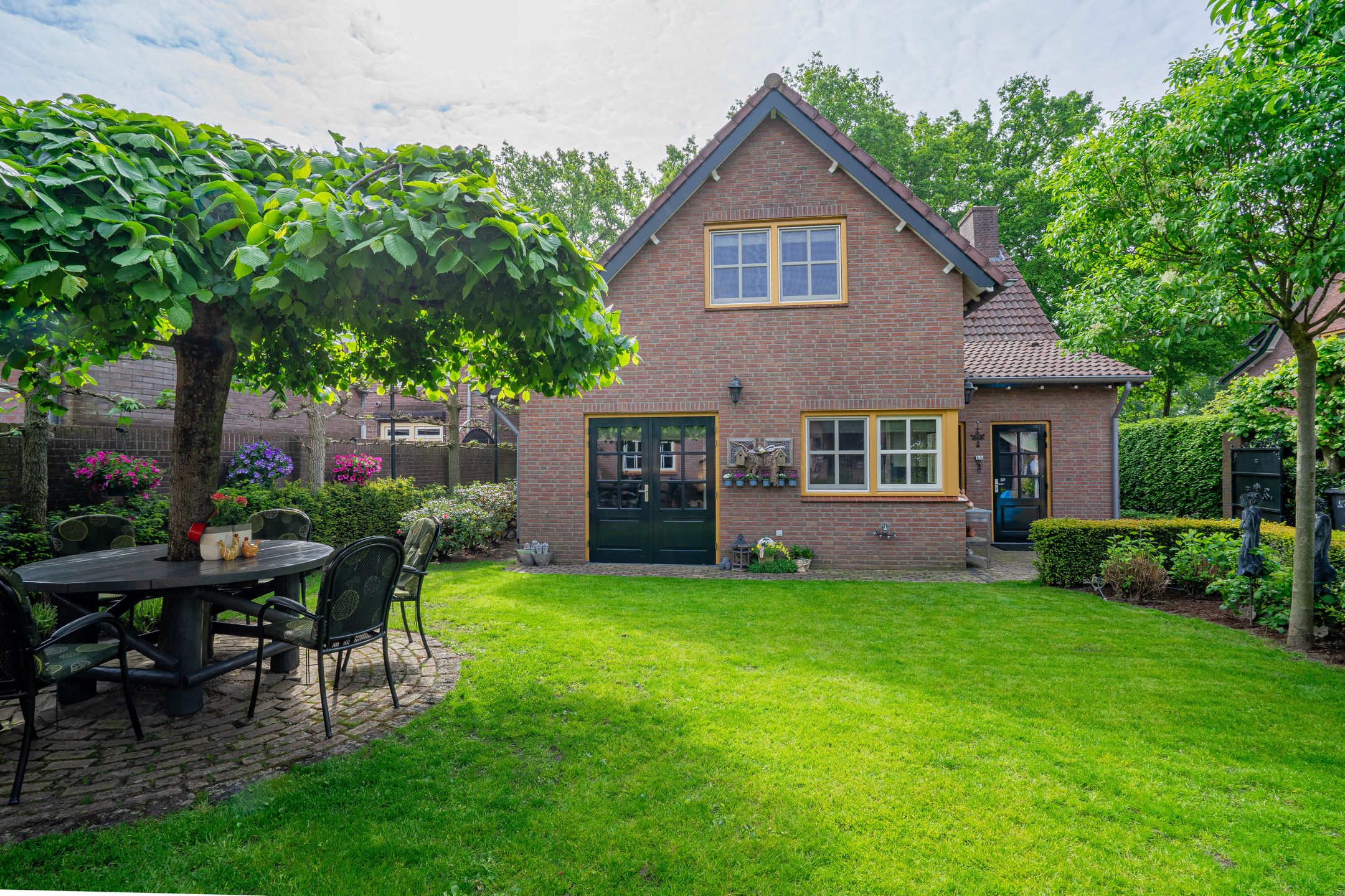 Photo 42 of Helmondsestraat 66