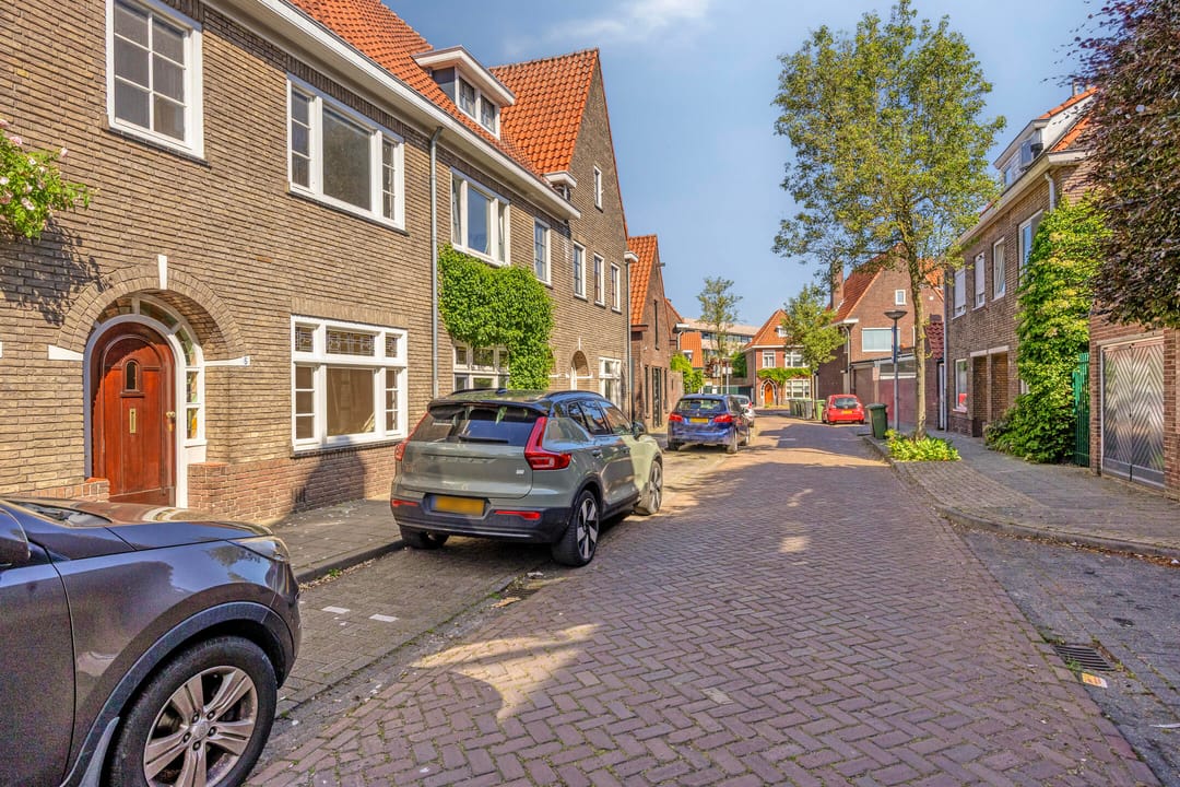Photo 2 of Tjalkstraat 6