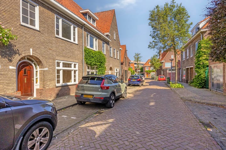 Photo 2 of Tjalkstraat 6