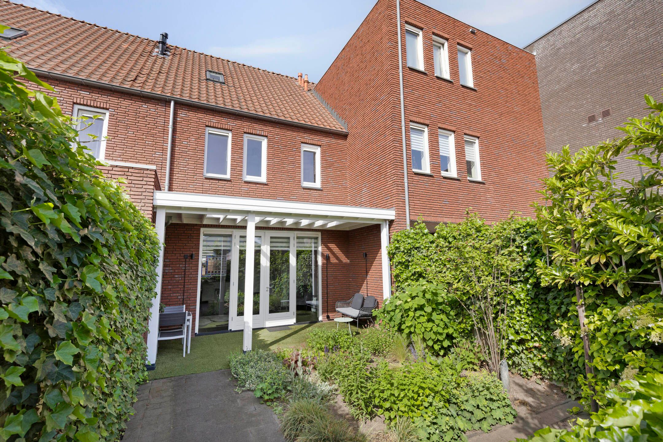 Photo 36 of Hasseltstraat 172