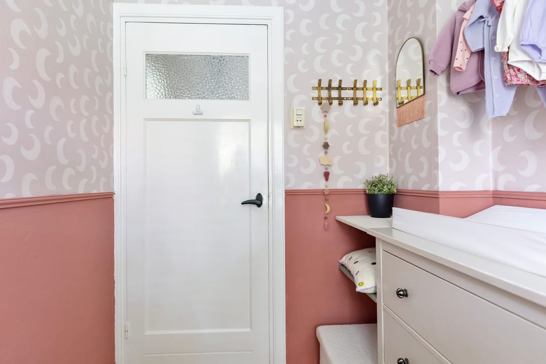 Characteristic Extended Terraced House with Sunny Southwest Garden near Stratum Woods — 22