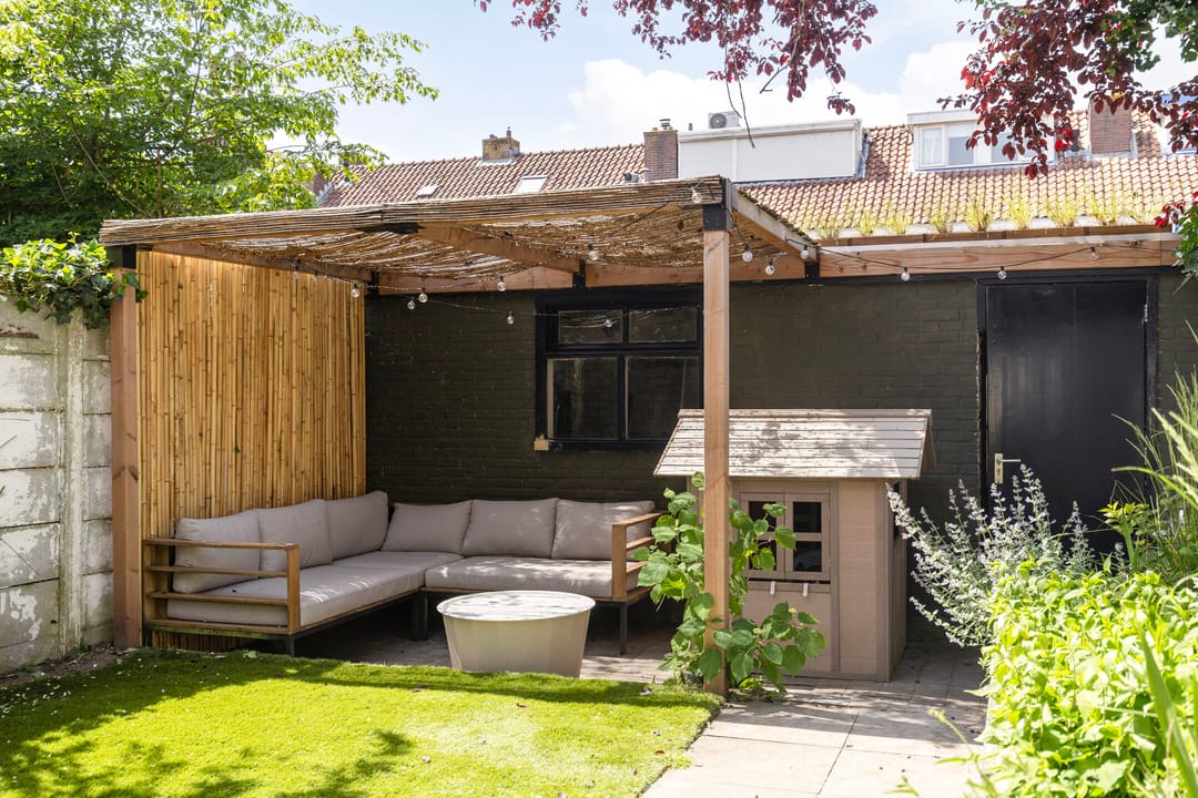 Characteristic Extended Terraced House with Sunny Southwest Garden near Stratum Woods — 26