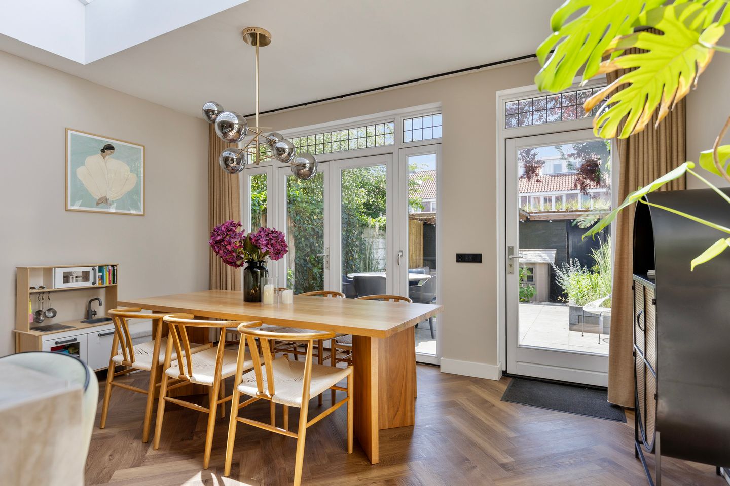 Characteristic Extended Terraced House with Sunny Southwest Garden near Stratum Woods — 14
