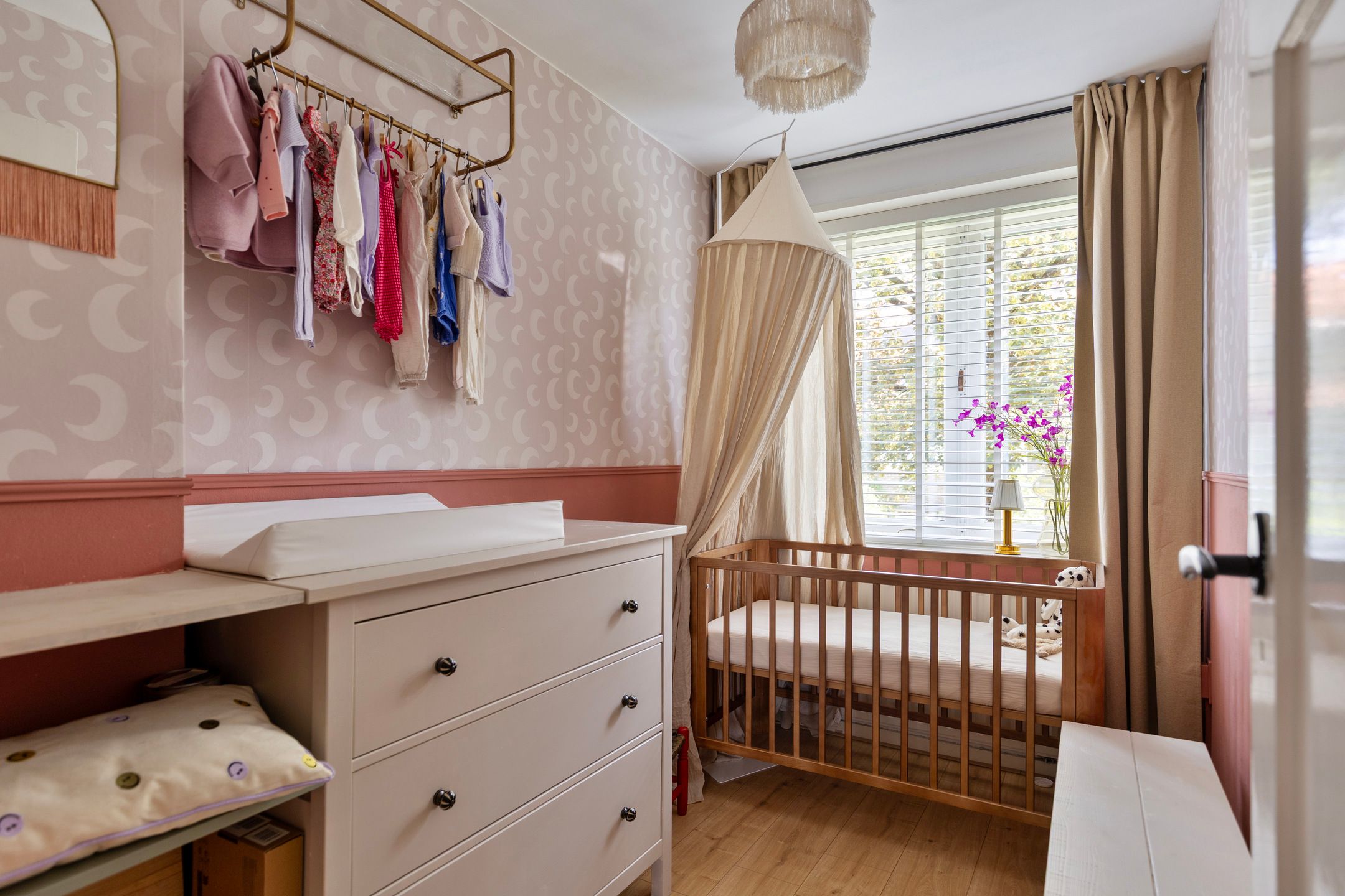 Characteristic Extended Terraced House with Sunny Southwest Garden near Stratum Woods — 21