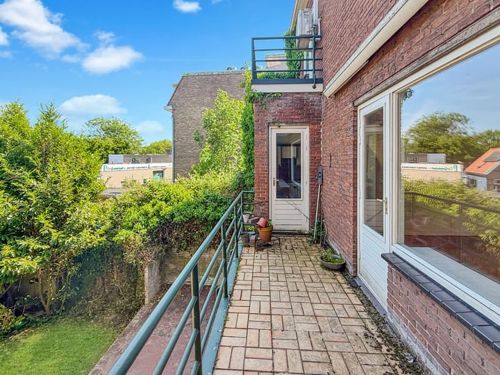 Hoekwoning te koop: Zuiddijk 83, Zaandam