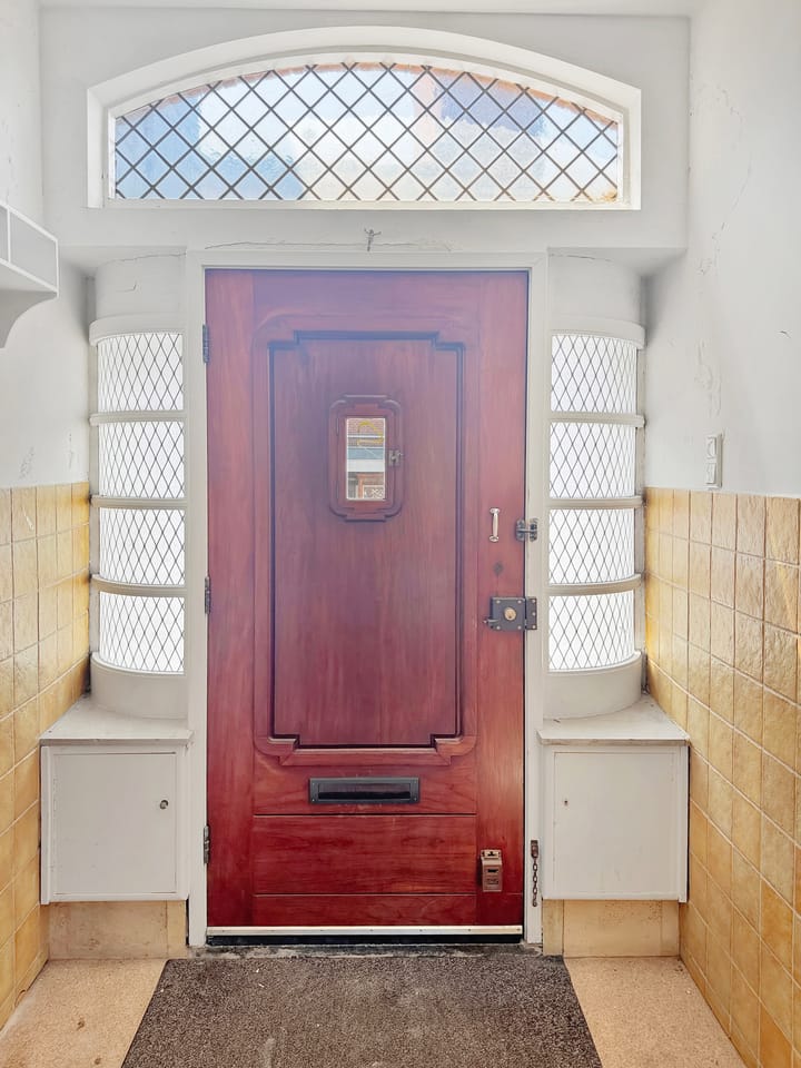 Hoekwoning te koop: Zuiddijk 83, Zaandam