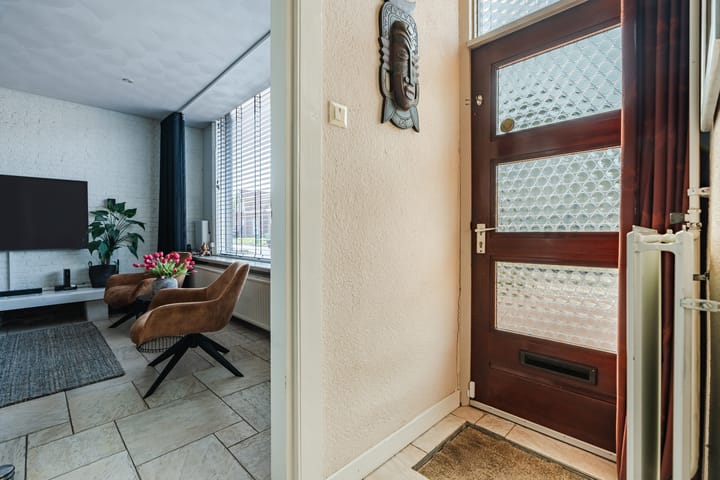 Twee-onder-één-kap te koop: Dommelseweg 108, Valkenswaard