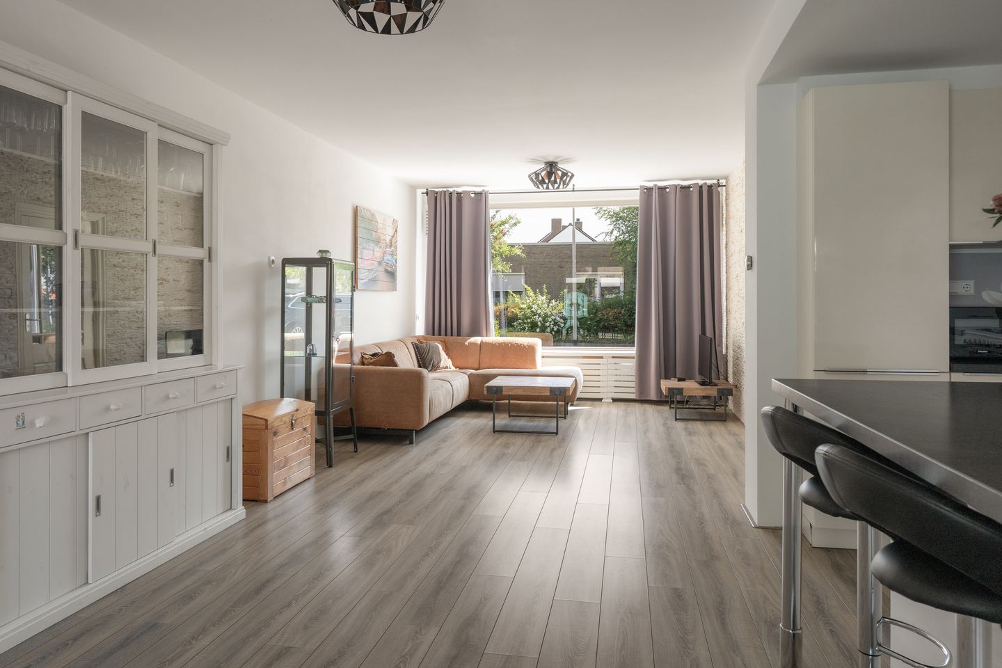 Spacious Extended Terraced Home with Southwest Garden in Quiet Aalsmeer-Zuid — 10