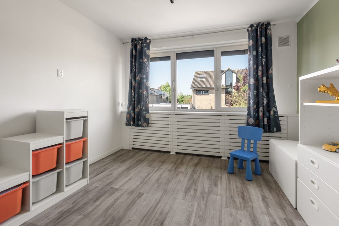 Spacious Extended Terraced Home with Southwest Garden in Quiet Aalsmeer-Zuid — 16