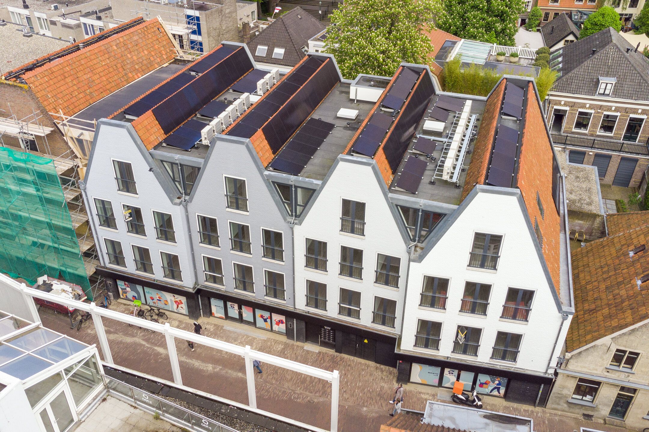 Photo 6 of Hellestraat 11-D