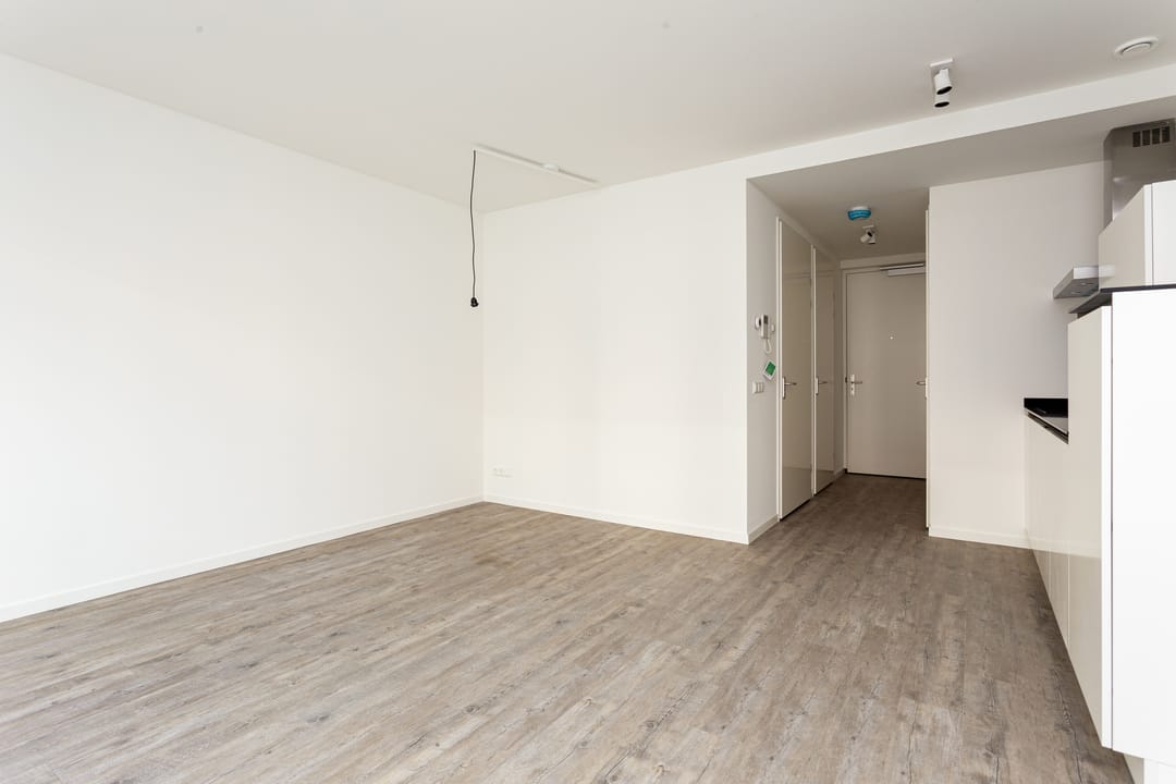 Photo 11 of Hellestraat 11-D