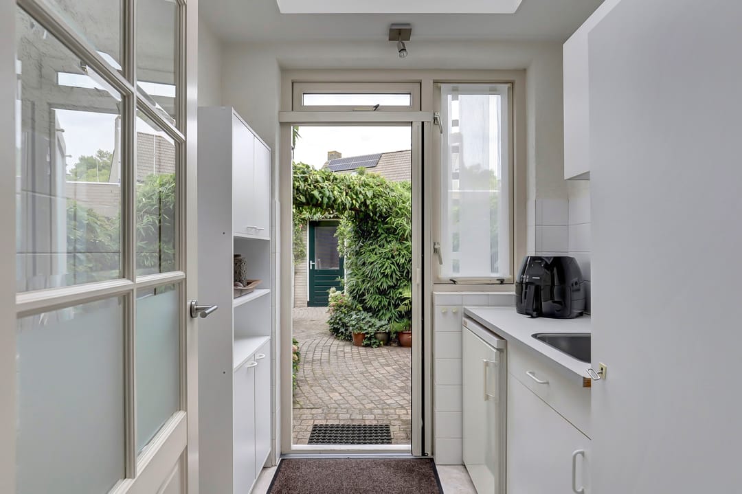 Photo 16 of Oudstraat 5
