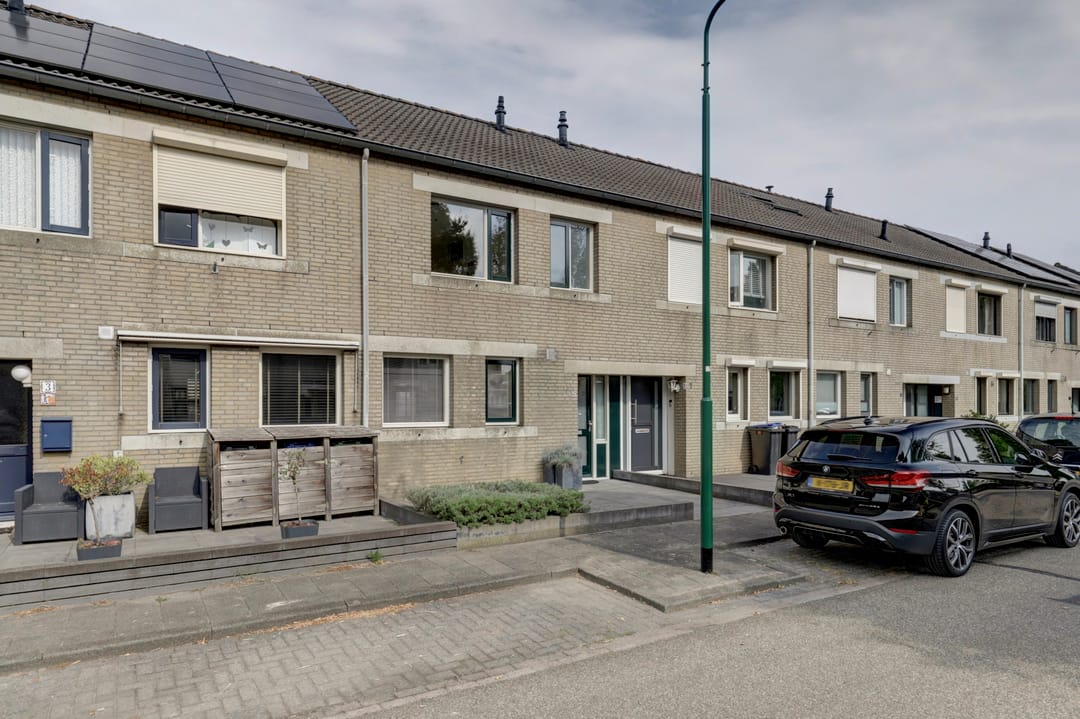 Photo 1 of Oudstraat 5