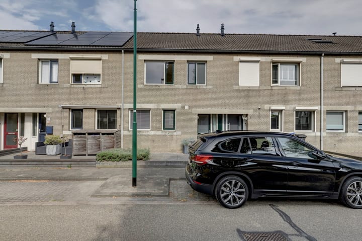 Photo 2 of Oudstraat 5