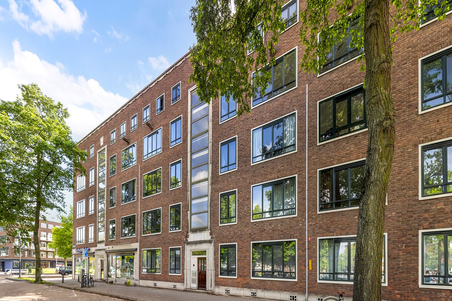Photo 49 of Stadhoudersplein 27-D