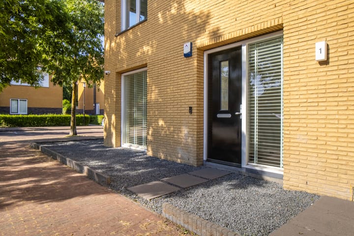 Foto 2 van Nobelstraat 1