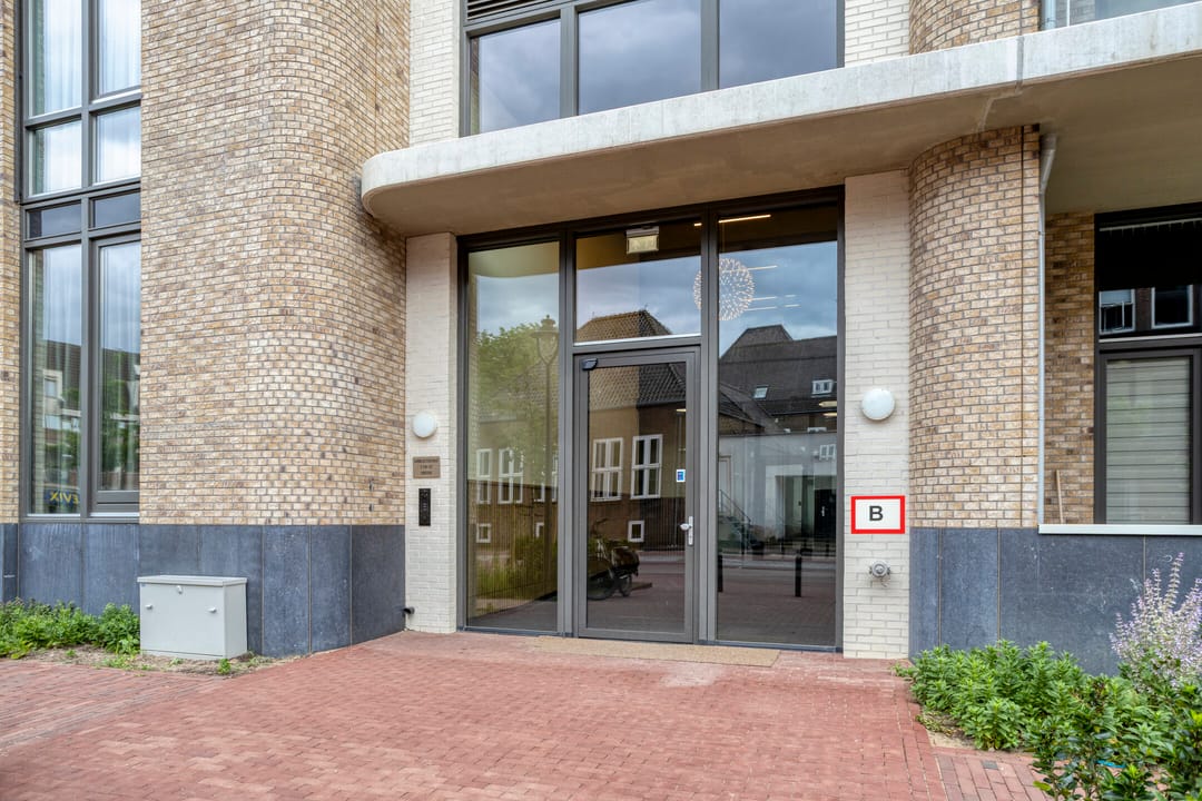 Foto 41 van Carmelietenstraat 135
