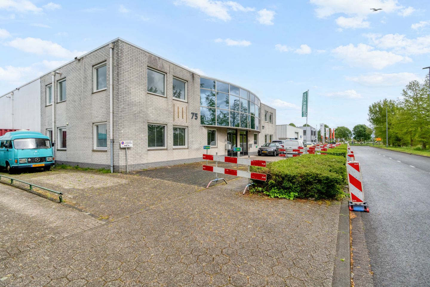 Bekijk foto 4 van Taag 75