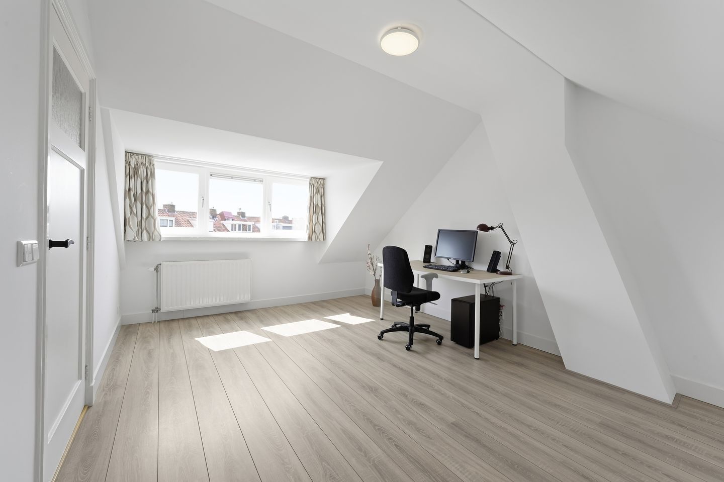 Foto 40 van Ruys de Beerenbrouckstraat 31