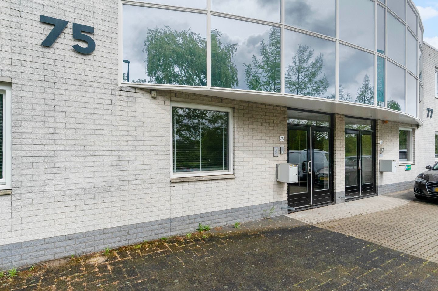 Bekijk foto 5 van Taag 75