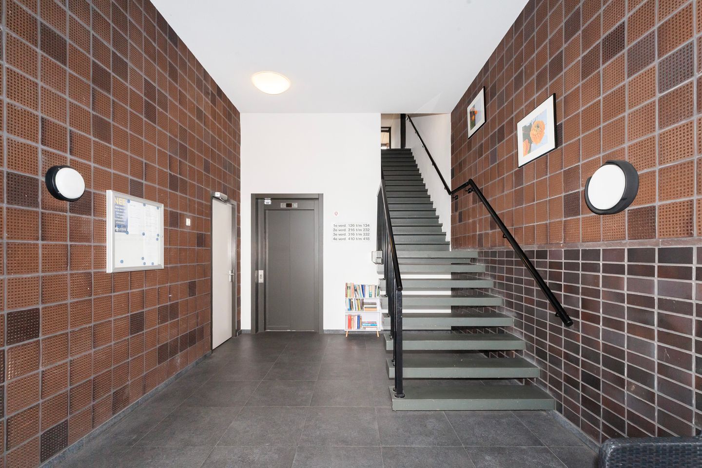 Photo 5 of Ommevoort 330